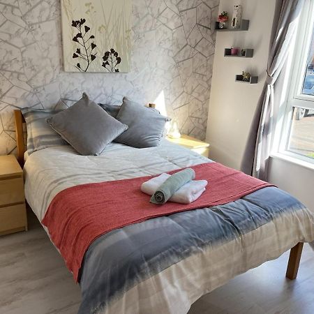 Bright 2 Bedroom Apartment - Edimburgo Exterior foto